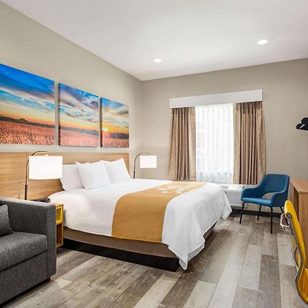 Days Inn & Suites By Wyndham Greater Томбол Екстер'єр фото